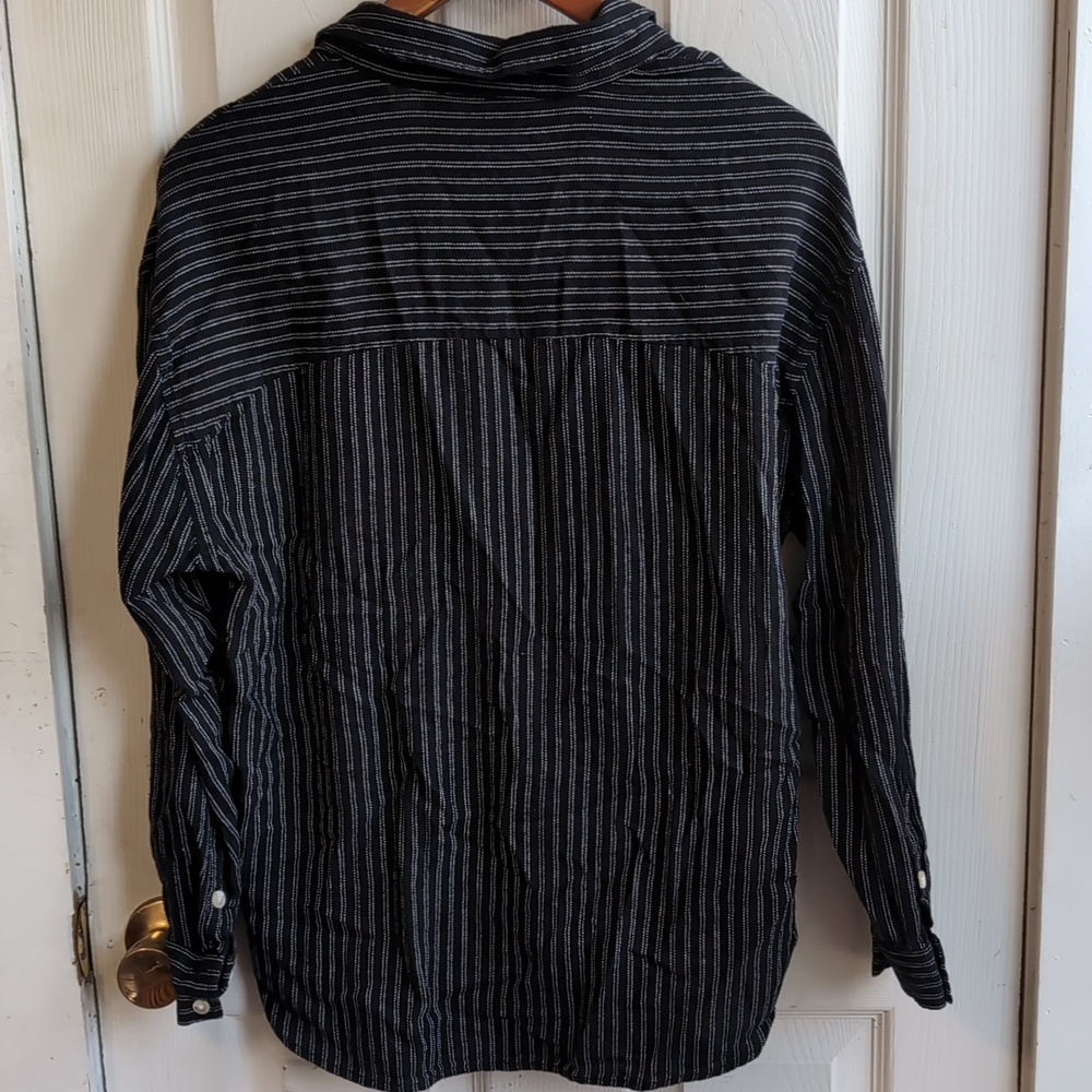 Universal Thread Black White Stripe Split Neck Blouse Size Medium - Picture 5 of 5